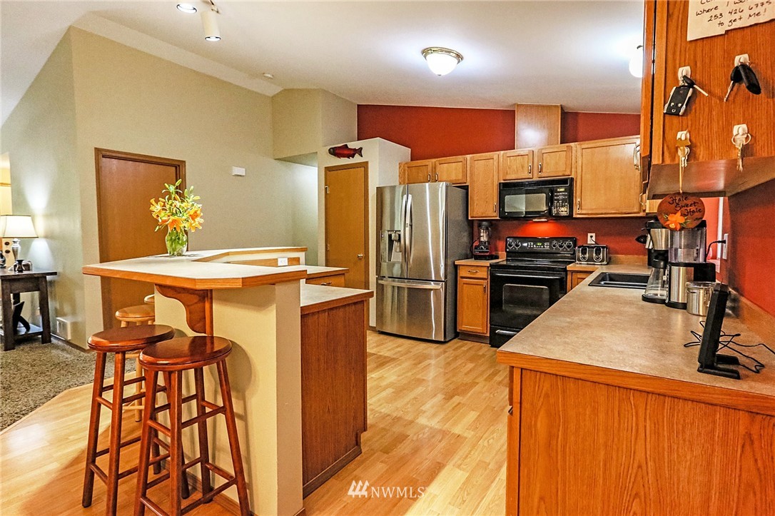 4055 Long Lake Road Southeast Port Orchard, WA 98366 - Photo 6 of 25 Gallery Image 6
