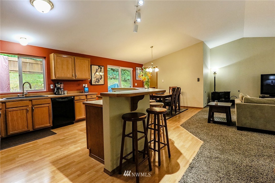 4055 Long Lake Road Southeast Port Orchard, WA 98366 - Photo 7 of 25 Gallery Image 7