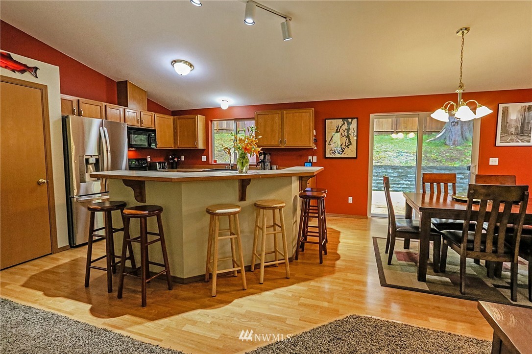 4055 Long Lake Road Southeast Port Orchard, WA 98366 - Photo 8 of 25 Gallery Image 8