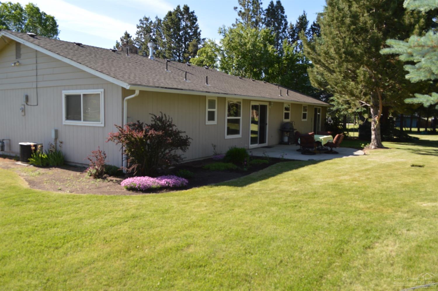 61835 Dobbin Road Bend, OR 97702 - Photo 16 of 23 Additional Photo