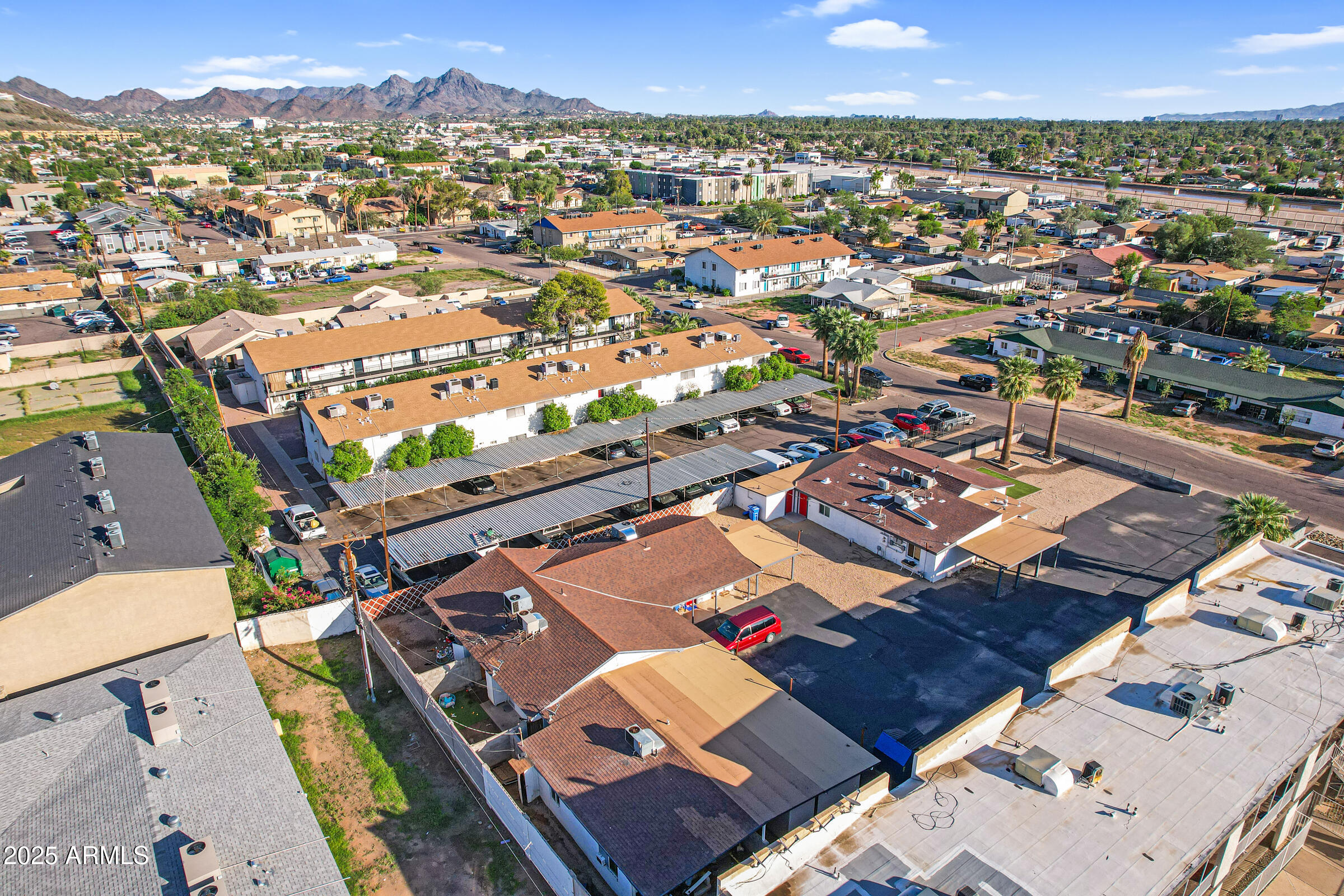 1802 West Vogel Avenue Phoenix, AZ 85021 - Photo 11 of 29 1802 W Vogel Ave-11