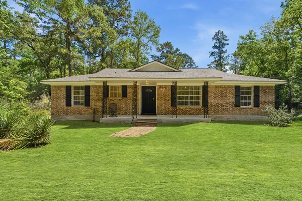 $275,000 | 10820 Longleaf Drive, Conroe, TX 77385
