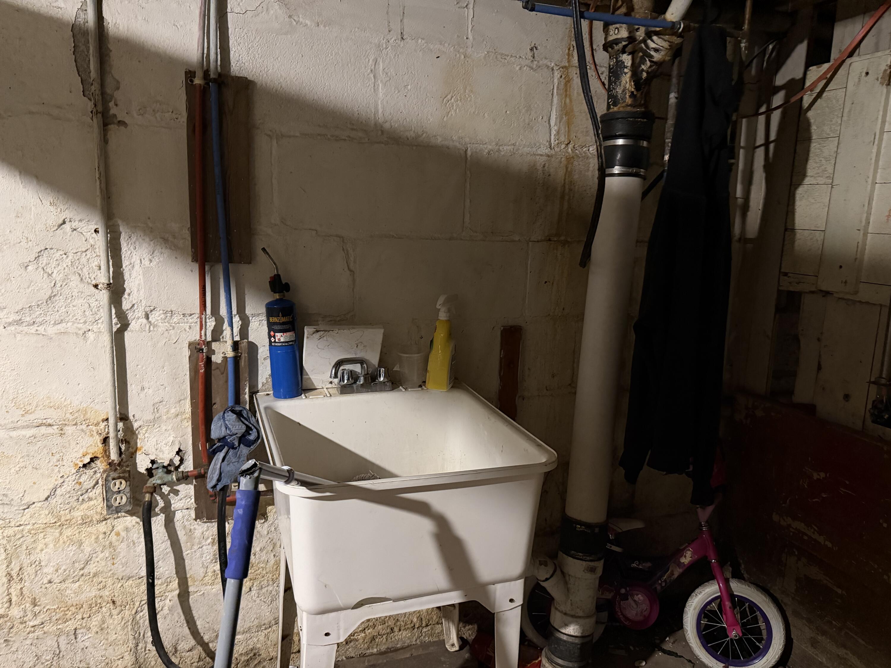 1541 South Union Street Milwaukee, WI 53204 - Photo 15 of 26 1541 S Union St