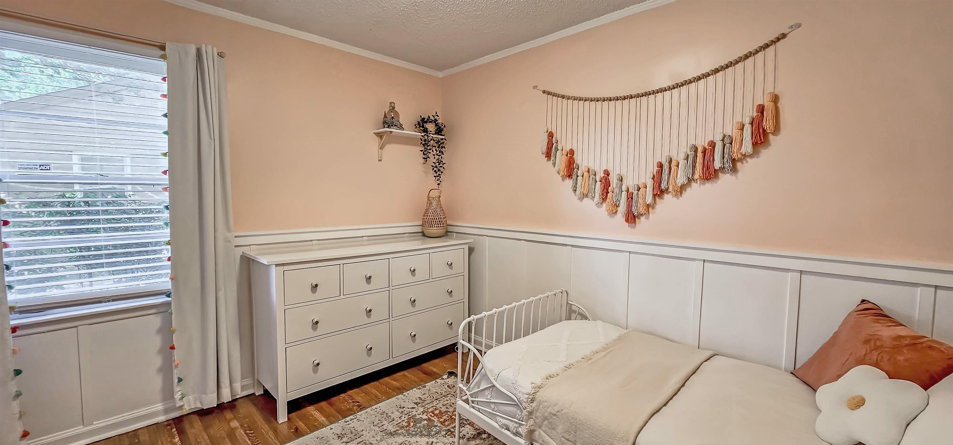 4632 Verne Road Memphis, TN 38117 - Photo 14 of 20 a bedroom with a bed and a window