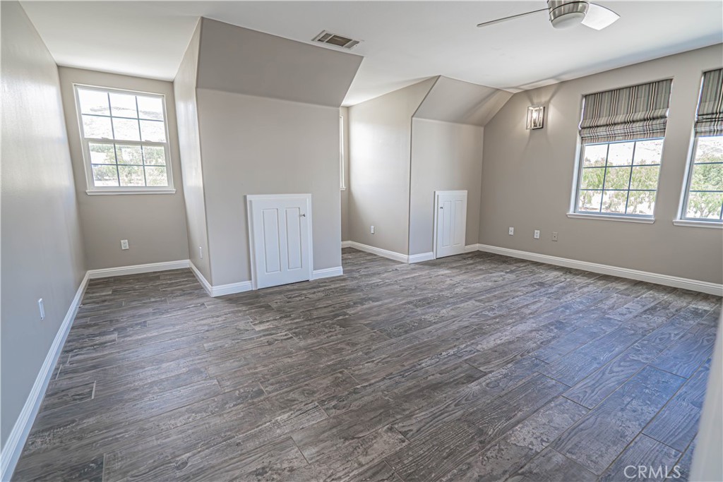 9248 Hierba Road Agua Dulce, CA 91390 - Photo 41 of 63 Huge secondary Large bedroom/bonus room w/ laundry closet