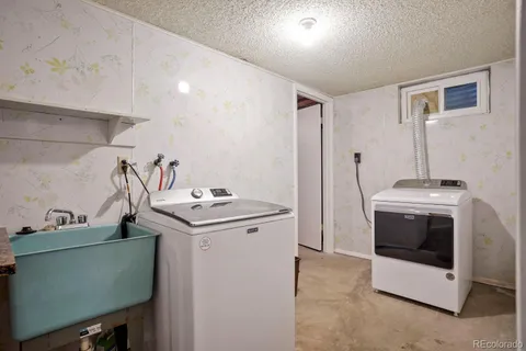 $600,000 | 1743 South Dover Way, Lakewood, CO 80232