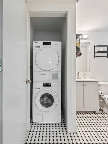 $305,000 | 28 Adams Street, Unit 102, Worcester, MA 01604