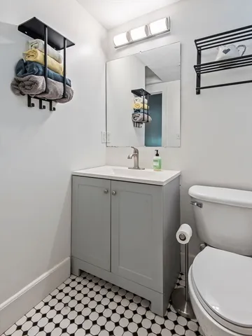 $305,000 | 28 Adams Street, Unit 102, Worcester, MA 01604