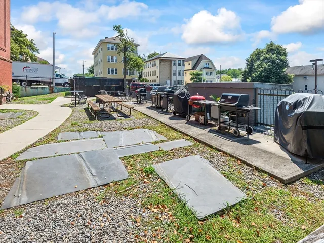 $305,000 | 28 Adams Street, Unit 102, Worcester, MA 01604