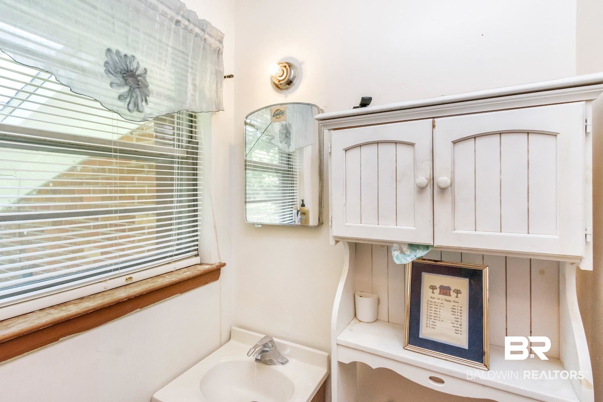 126 Item Avenue Mobile, AL 36607 - Photo 13 of 16