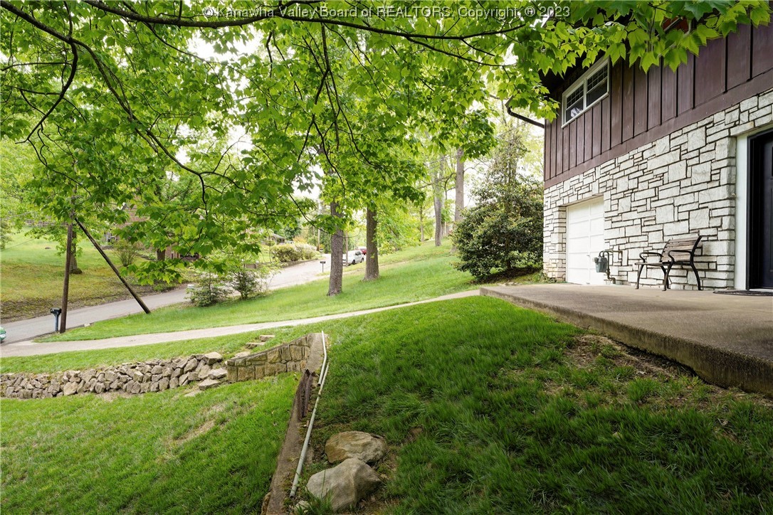 503 Woodcliff Road Charleston, WV 25314 - Photo 4 of 31 Gallery Image 4