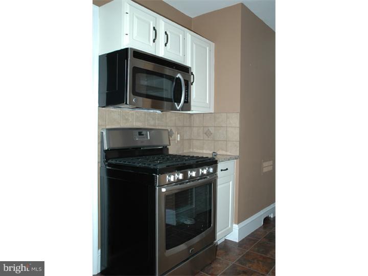505 Sunset Road West Reading, PA 19611 - Photo 8 of 16 Kitchen
