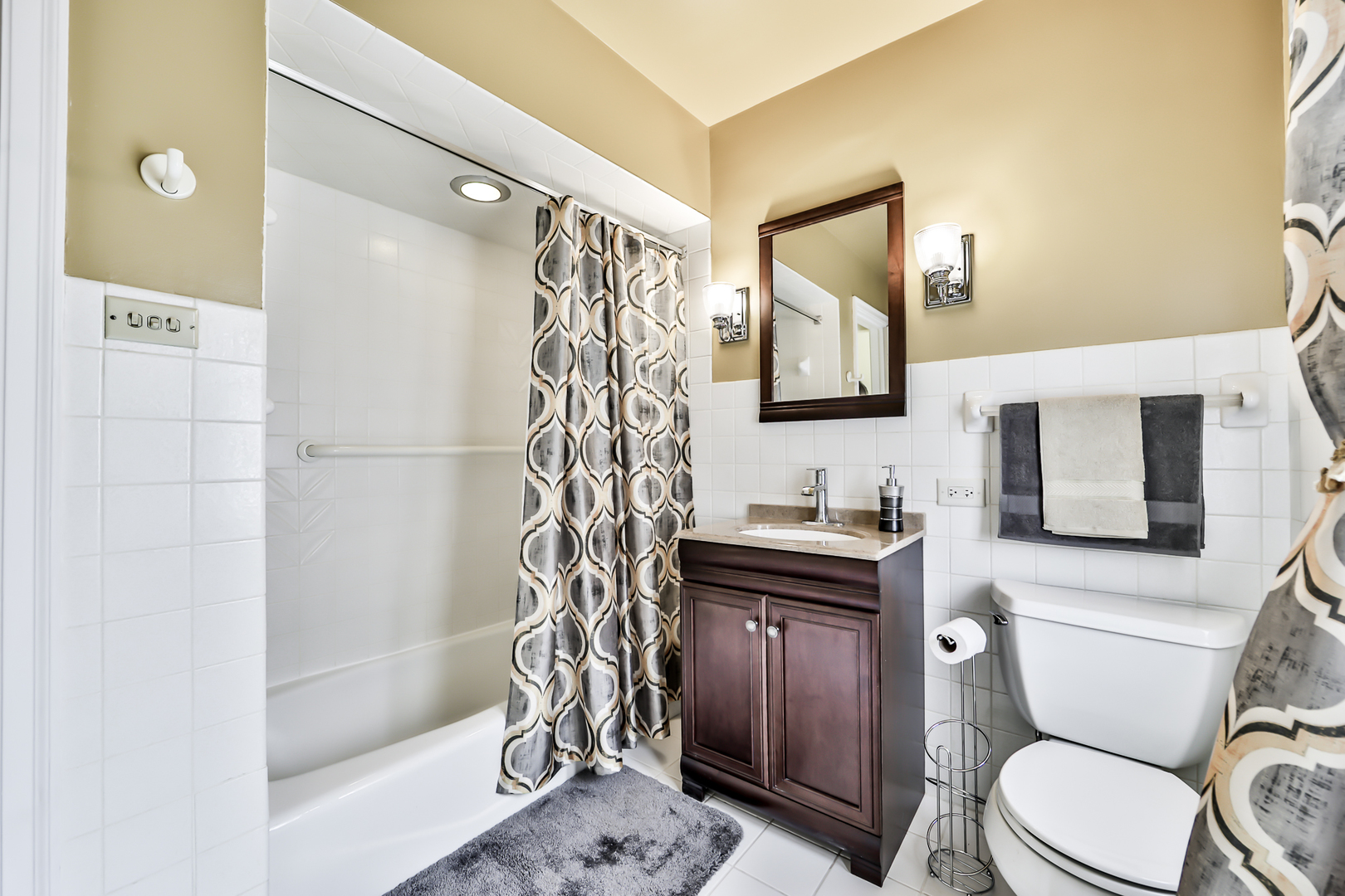 555 East Parkway Road Riverside, IL 60546 - Photo 18 of 38