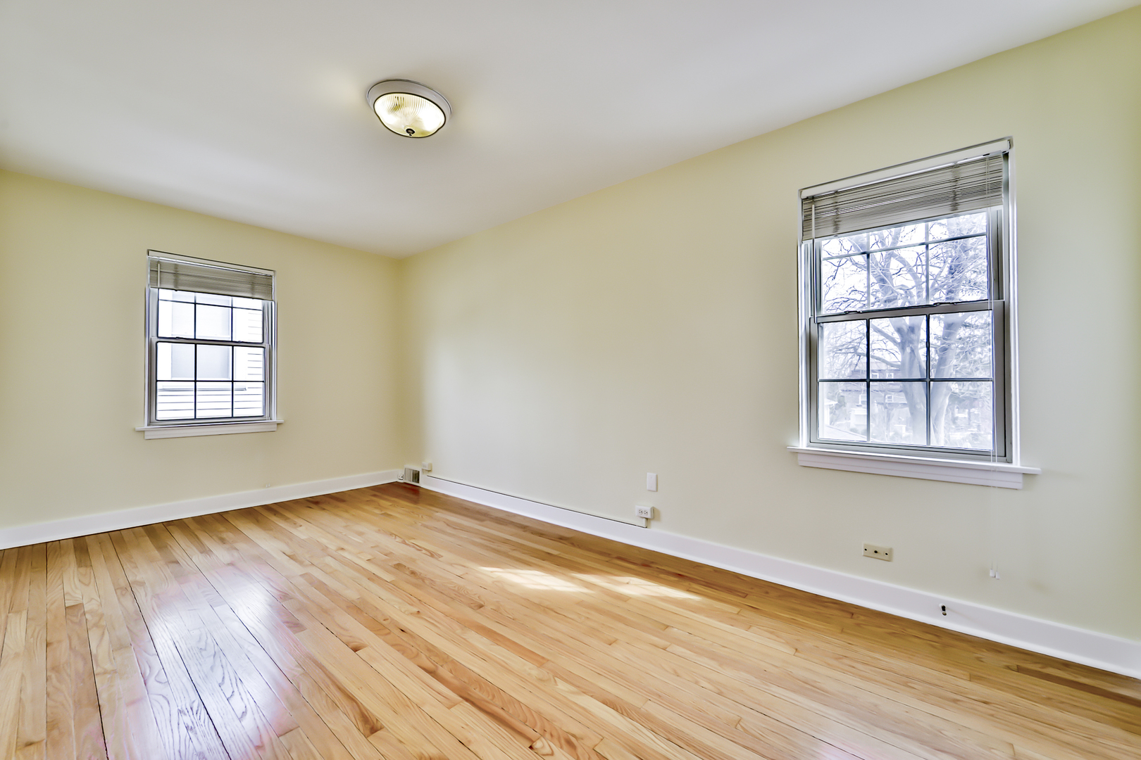 555 East Parkway Road Riverside, IL 60546 - Photo 21 of 38