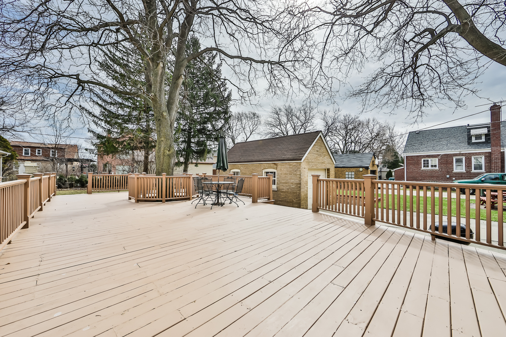 555 East Parkway Road Riverside, IL 60546 - Photo 29 of 38