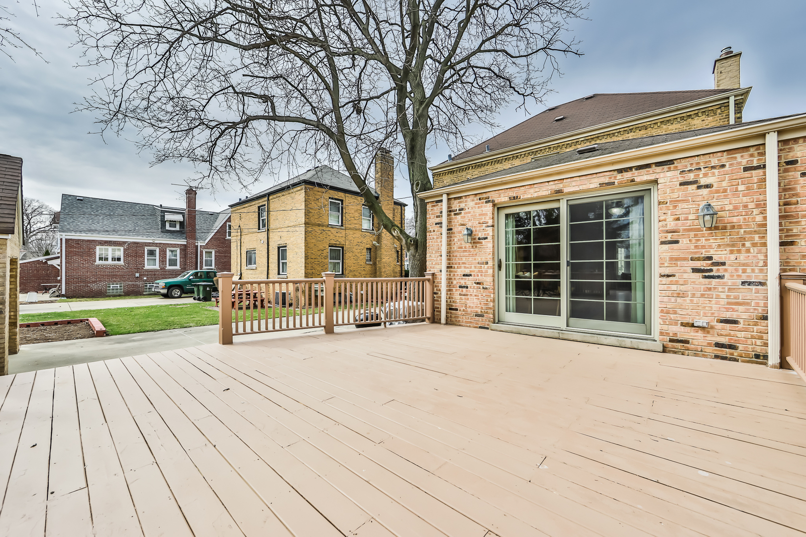 555 East Parkway Road Riverside, IL 60546 - Photo 30 of 38