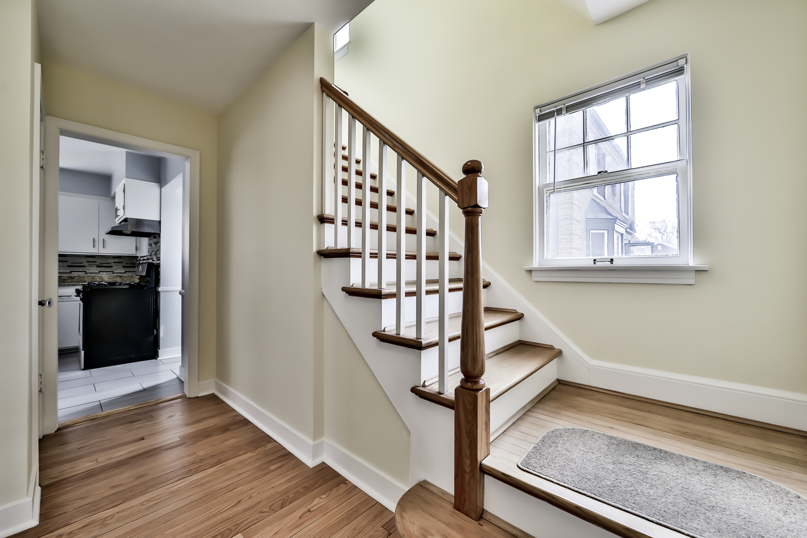 555 East Parkway Road Riverside, IL 60546 - Photo 4 of 38