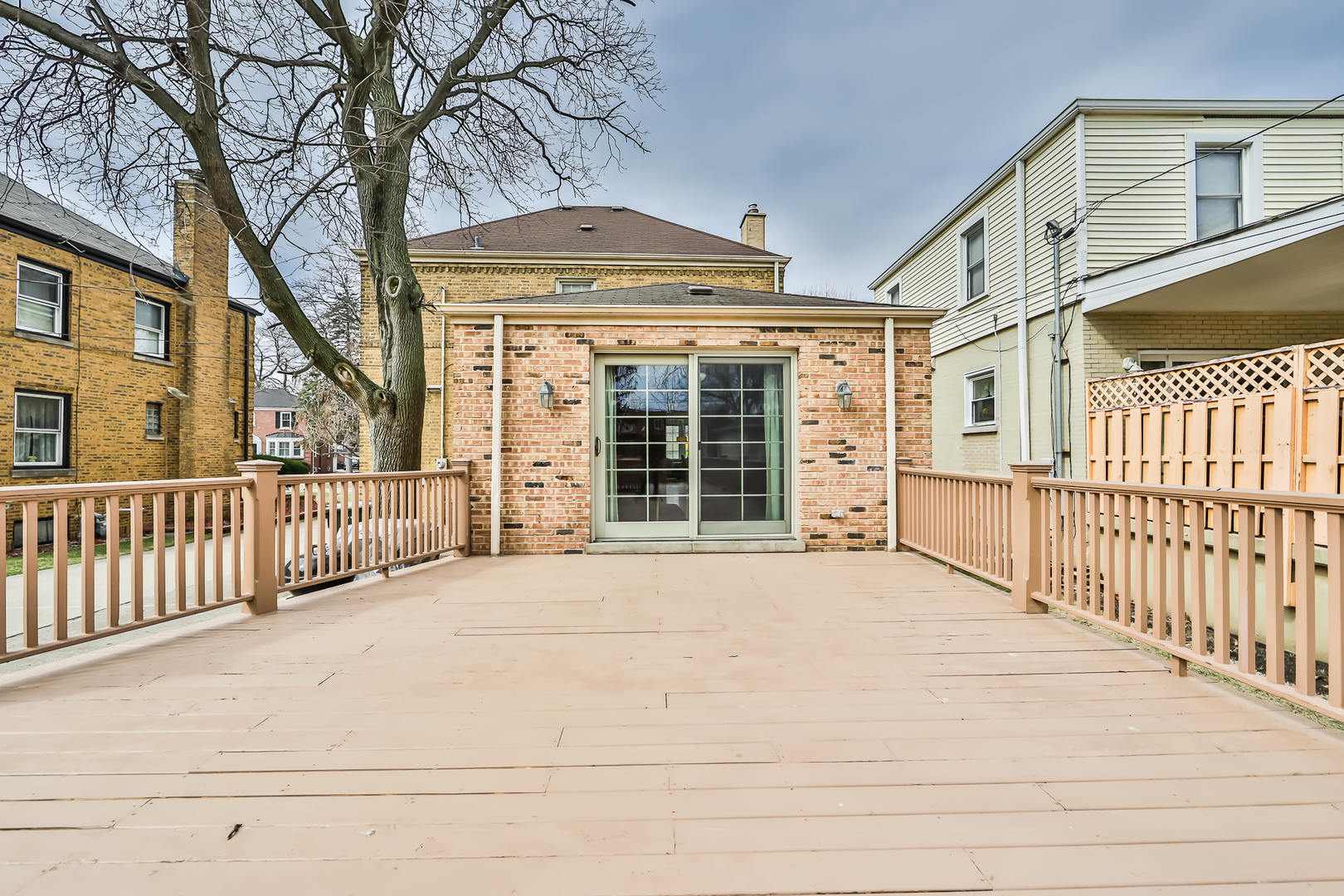 555 East Parkway Road Riverside, IL 60546 - Photo 31 of 38