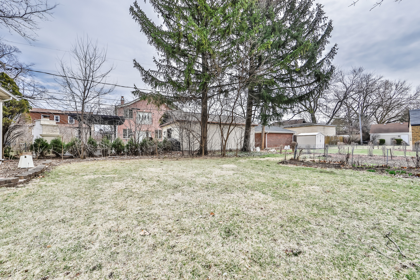 555 East Parkway Road Riverside, IL 60546 - Photo 34 of 38