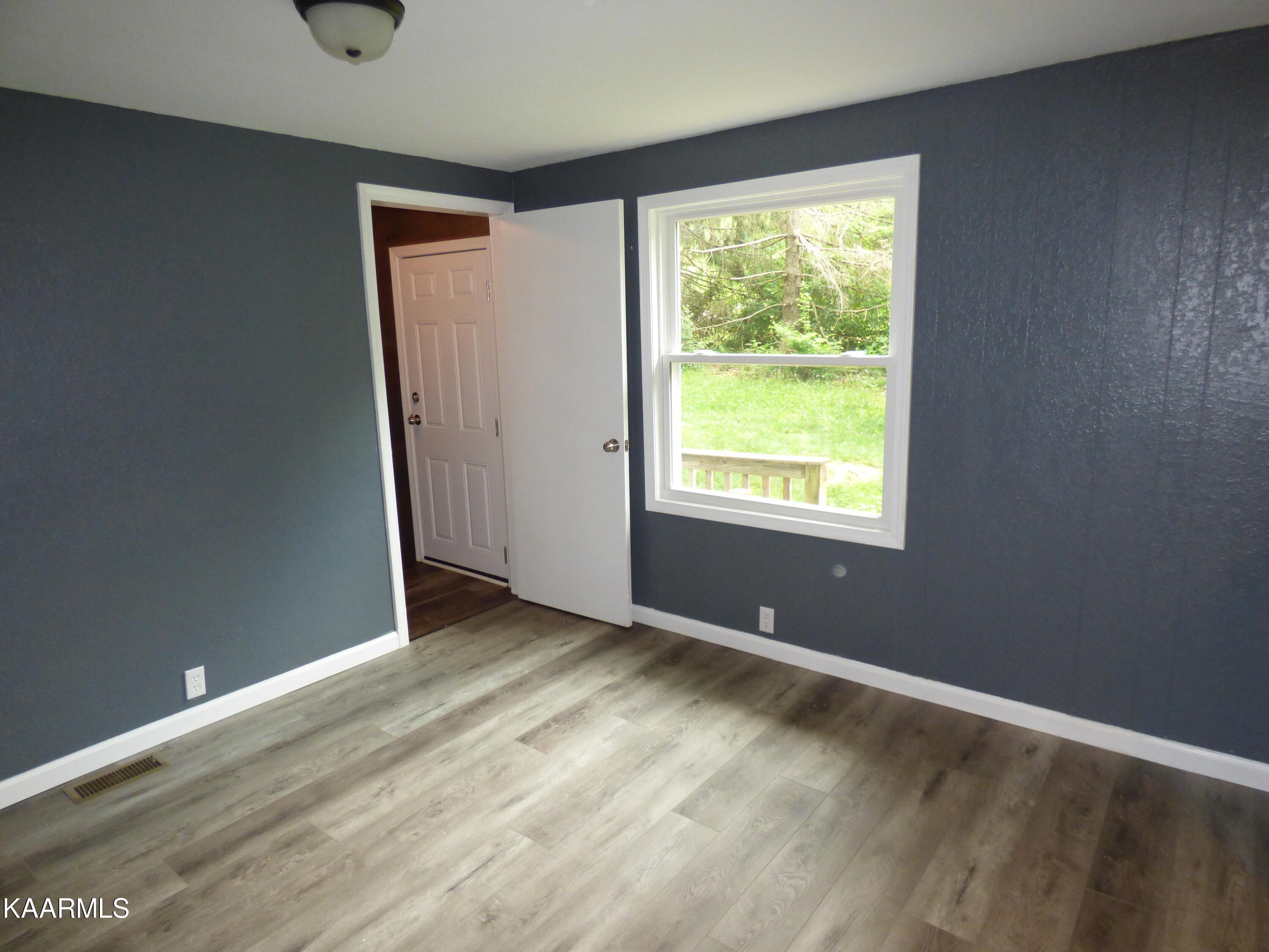 144 Rugby Court Crossville, TN 38558 - Photo 7 of 33 P1060038