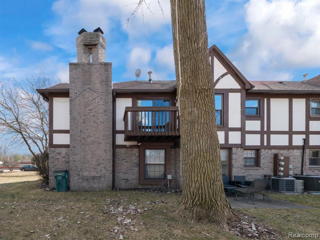19360 West Eleven Mile Road Lathrup Village, MI 48076 - Photo 4 of 29