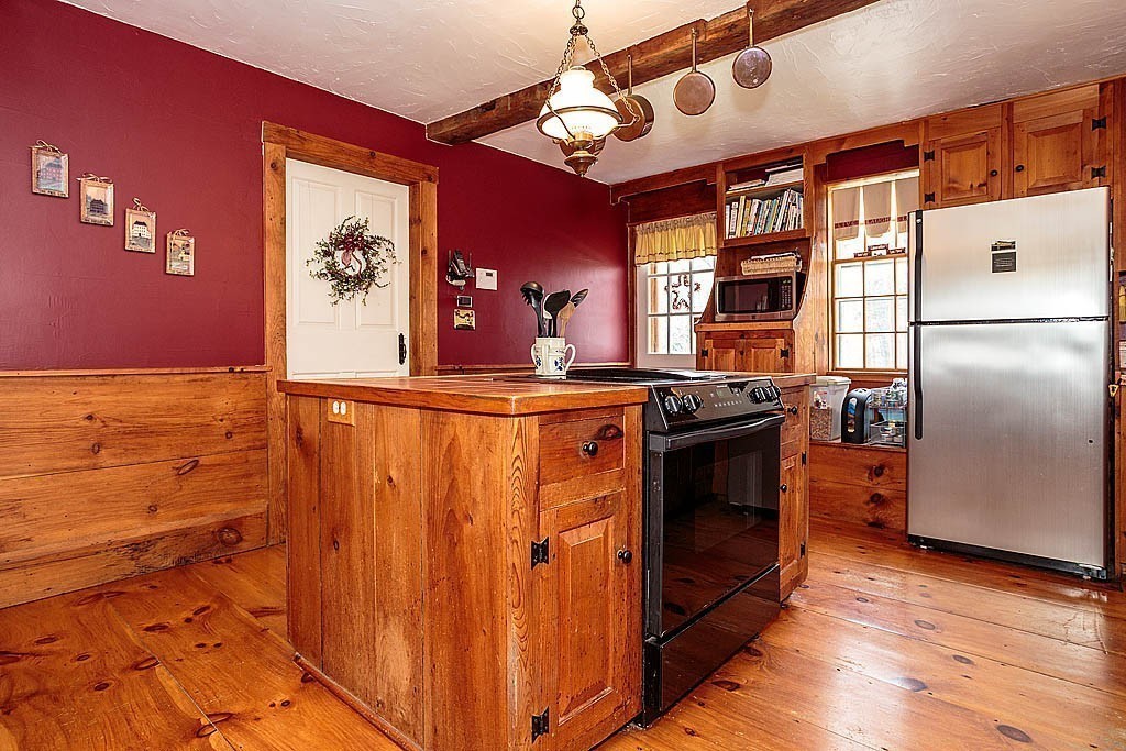 63 Nashua Road Pepperell, MA 01463 - Photo 12 of 29