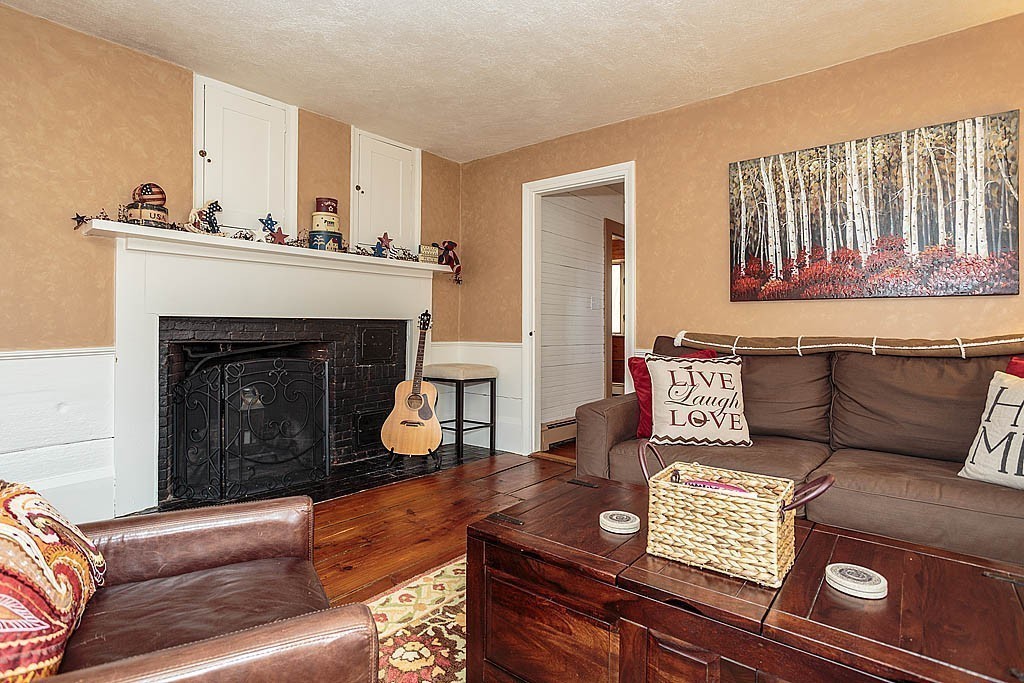 63 Nashua Road Pepperell, MA 01463 - Photo 6 of 29