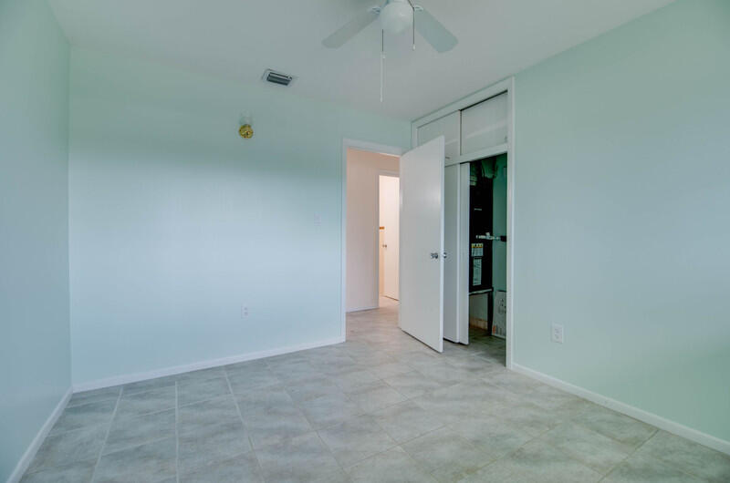 1006 16th Terrace Key West, FL 33040 - Photo 19 of 49 a view of an empty room
