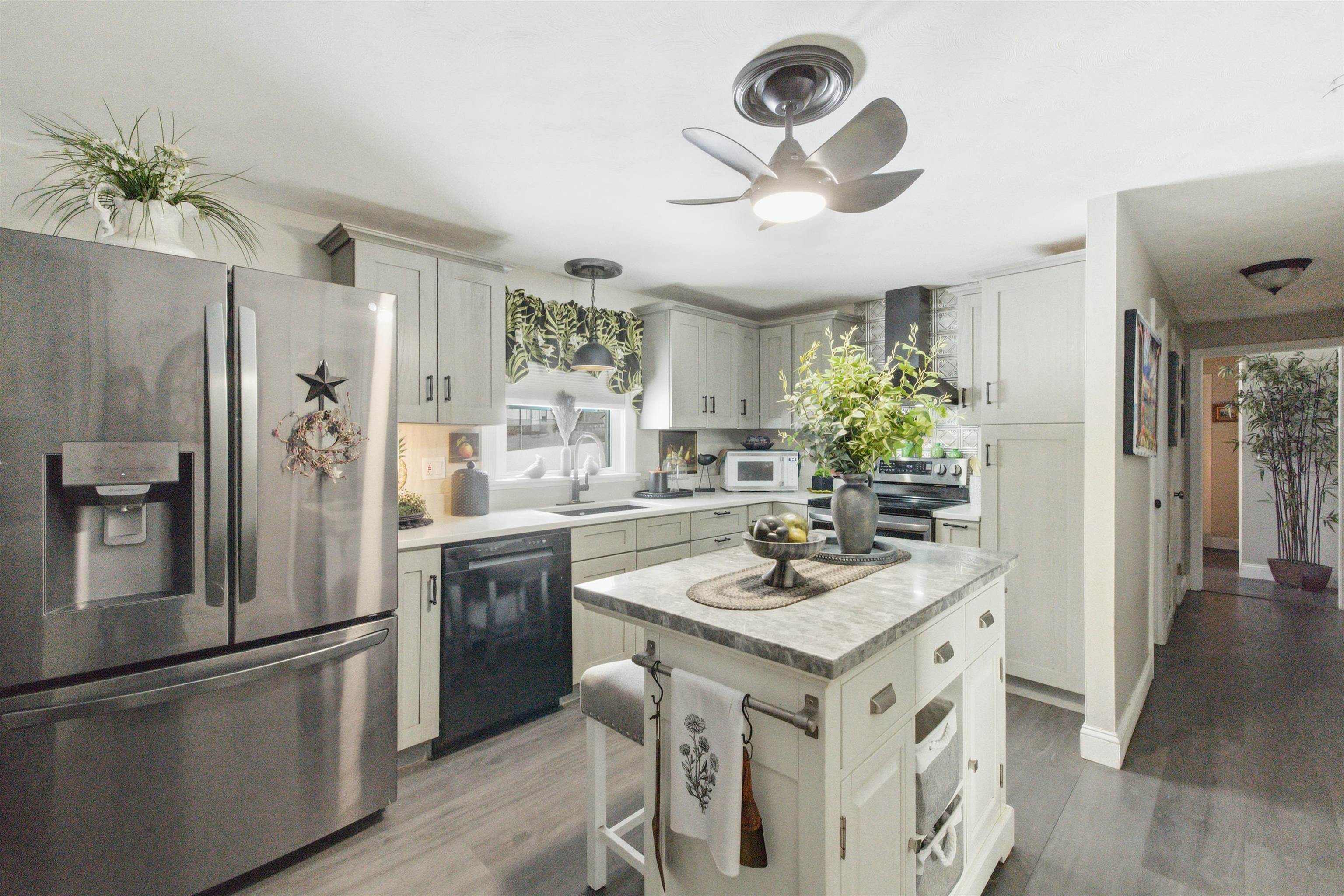 10 Frances Street Franklin, NH 03235 - Photo 3 of 45