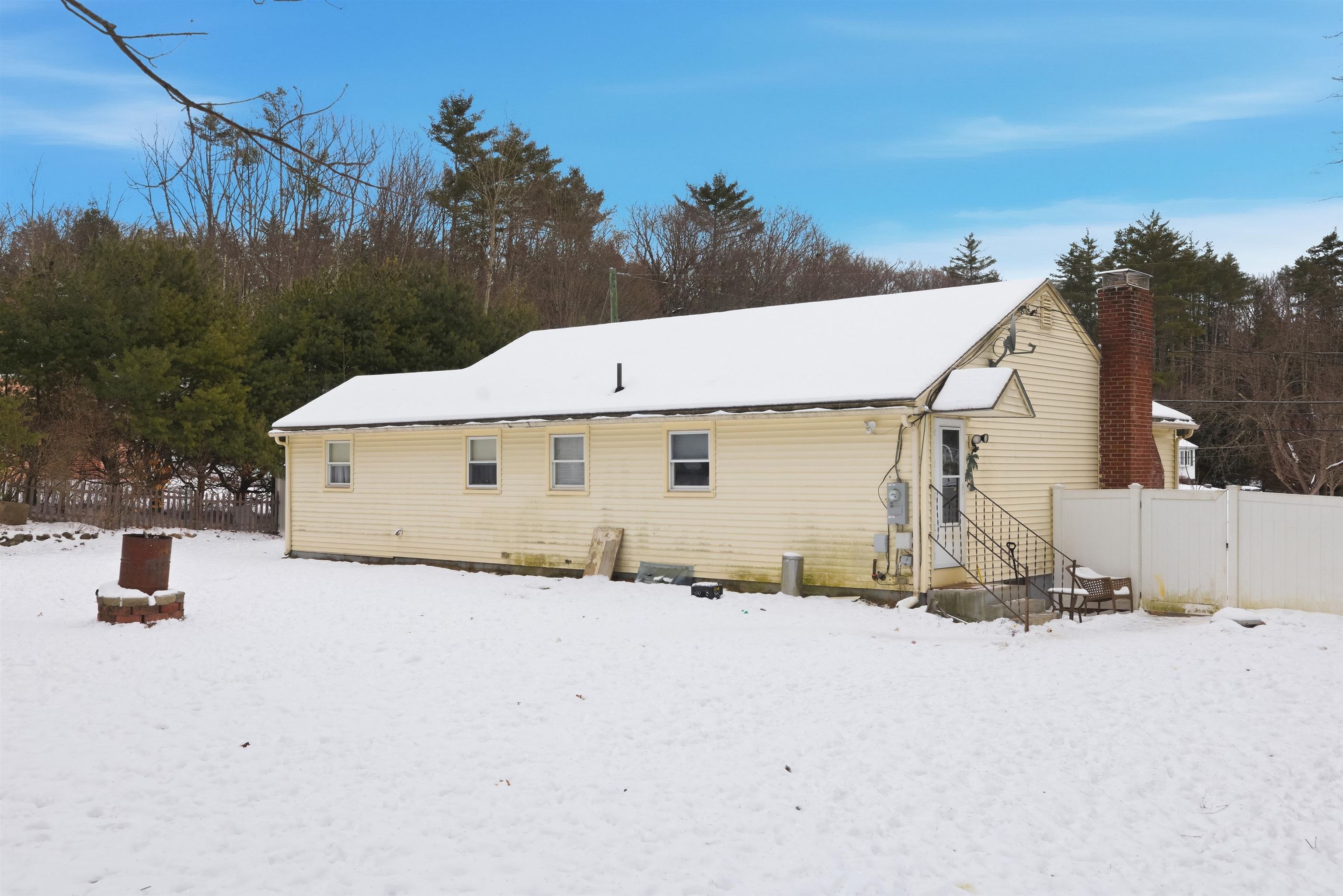 10 Frances Street Franklin, NH 03235 - Photo 38 of 45