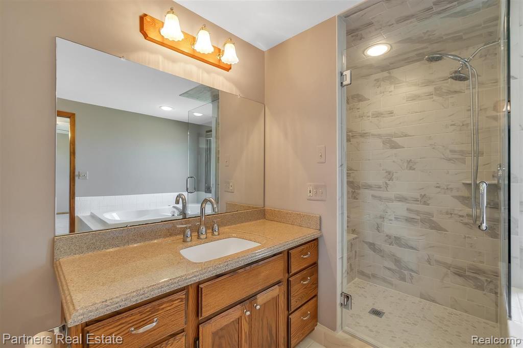 10890 Blaine Road Brighton, MI 48114 - Photo 27 of 61 Gallery Image 27