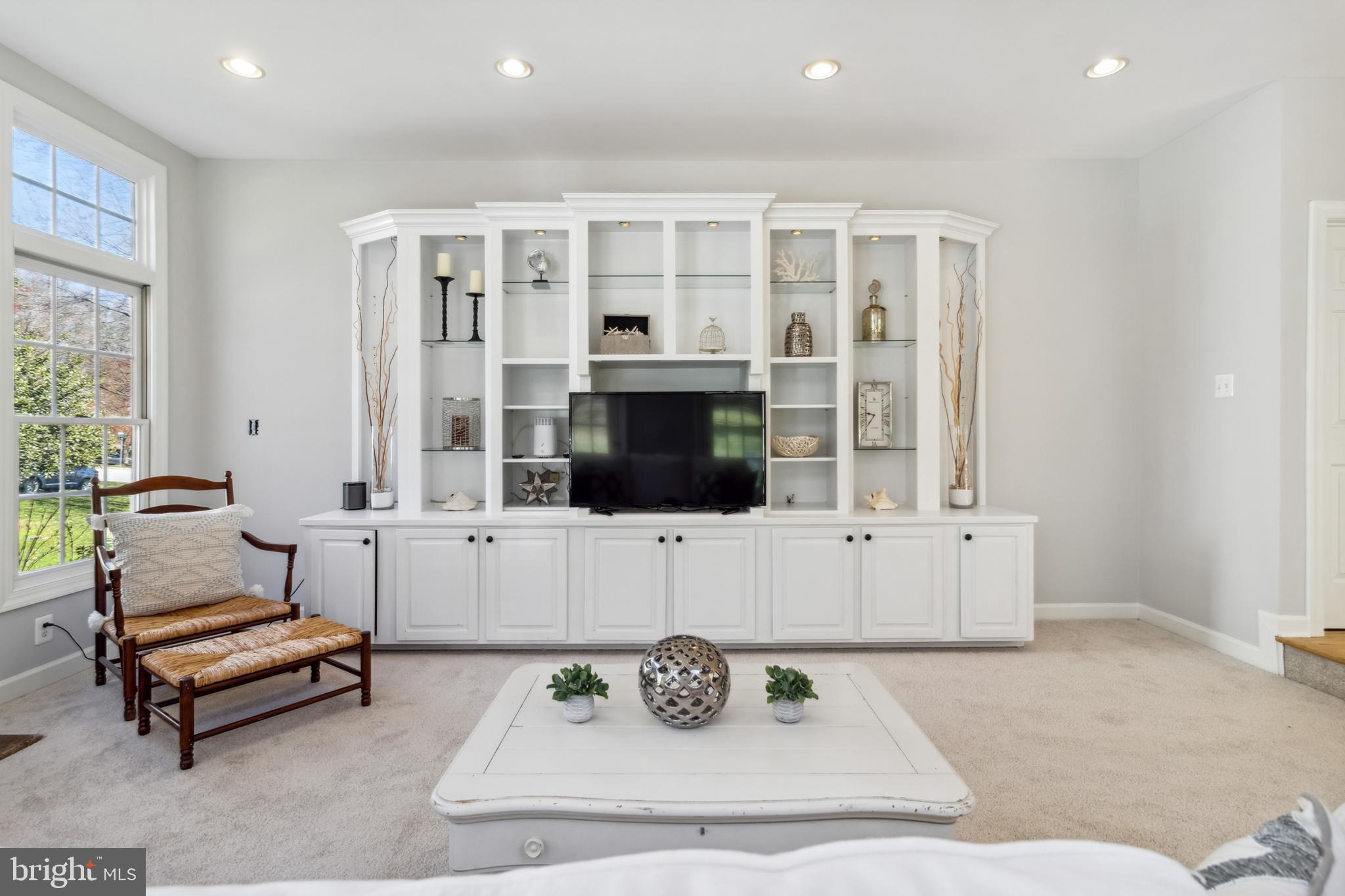3409 Monarch Drive Edgewater, MD 21037 - Photo 15 of 55 Beautiful custom built-ins in family room