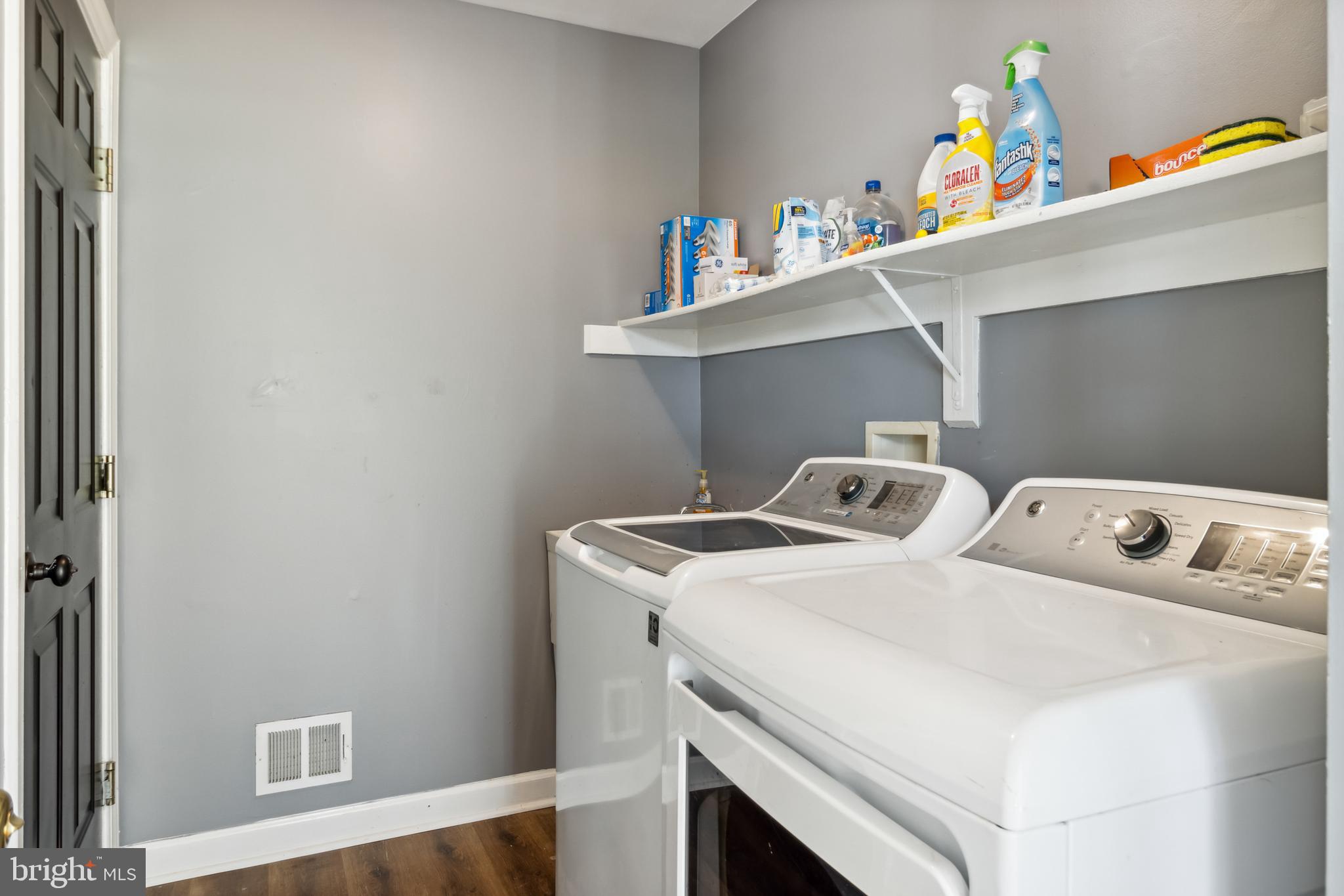 3409 Monarch Drive Edgewater, MD 21037 - Photo 19 of 55 Main level laundry room