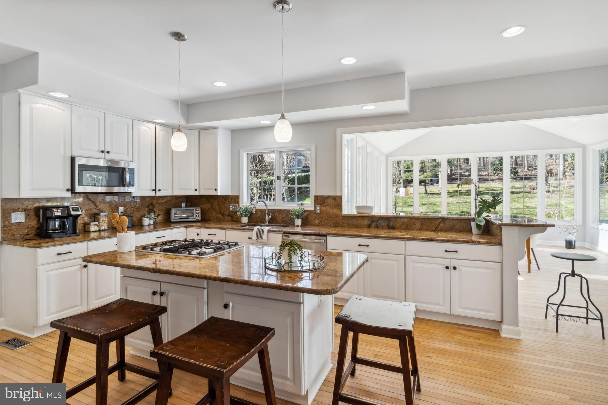3409 Monarch Drive Edgewater, MD 21037 - Photo 9 of 55 Spacious island in kitchen