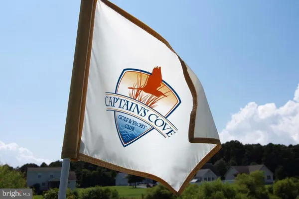 $305,745 | 1962 Mayflower Drive, Greenbackville, VA 23356