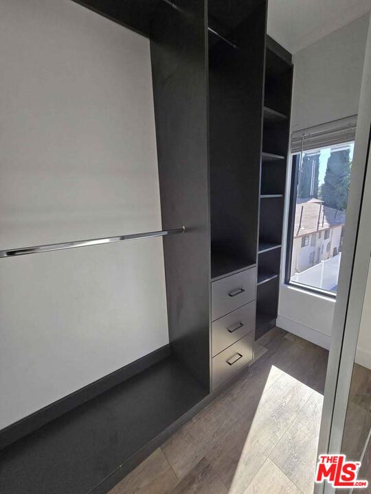 14121 Califa Street Sherman Oaks, CA 91401 - Photo 10 of 33 a view of walk in closet