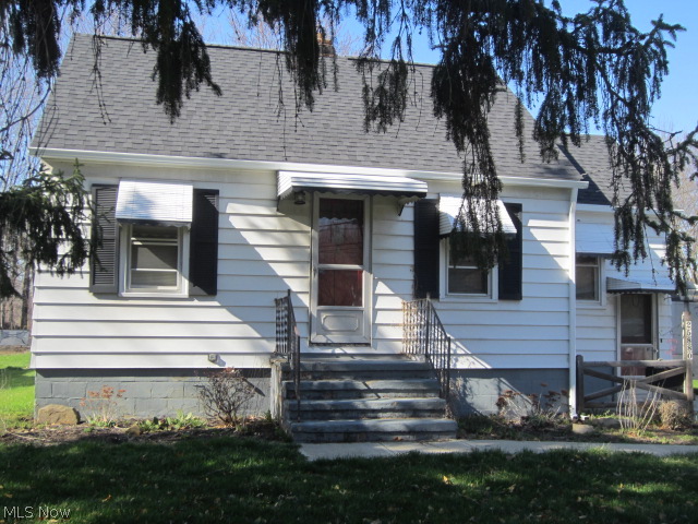 25880 Cook Road Olmsted Falls, OH 44138 - Photo 1 of 5 Gallery Image 1