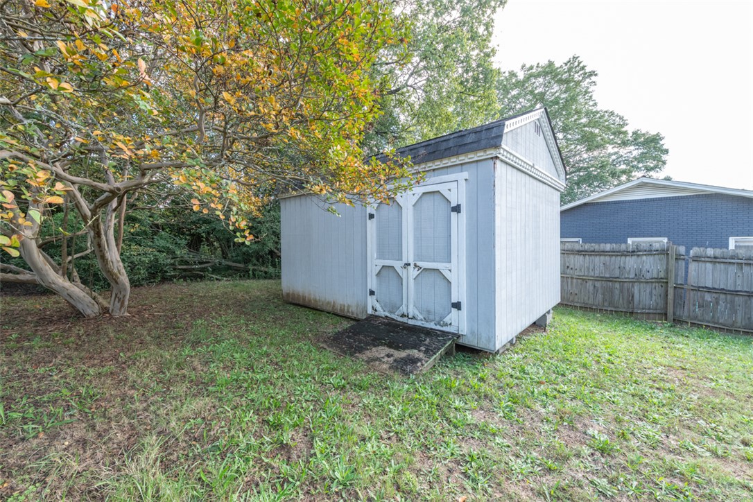 412 Frontage Road Clemson, SC 29631 - Photo 15 of 39