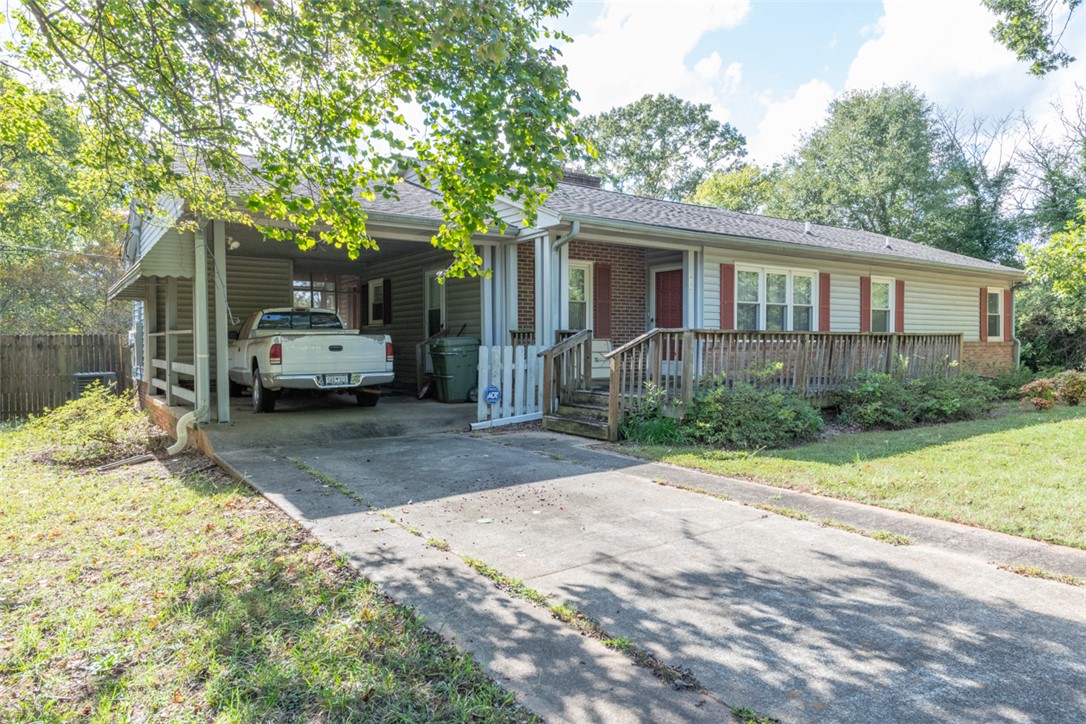 412 Frontage Road Clemson, SC 29631 - Photo 2 of 39