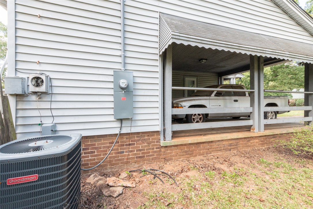 412 Frontage Road Clemson, SC 29631 - Photo 37 of 39