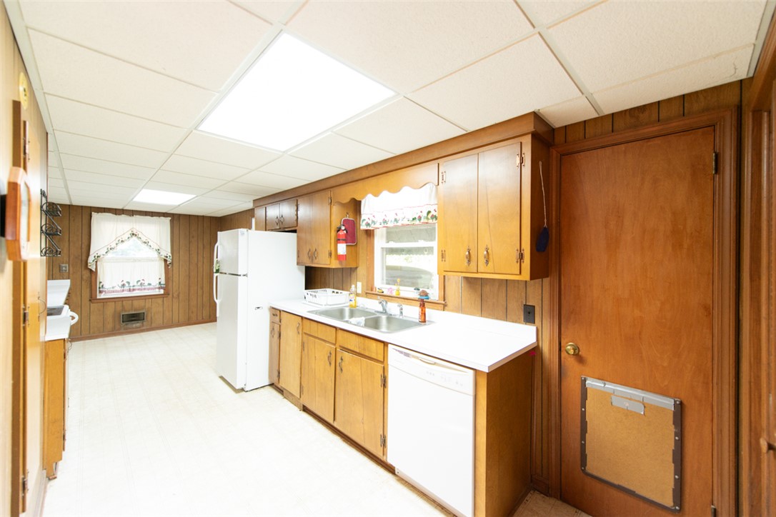 412 Frontage Road Clemson, SC 29631 - Photo 5 of 39