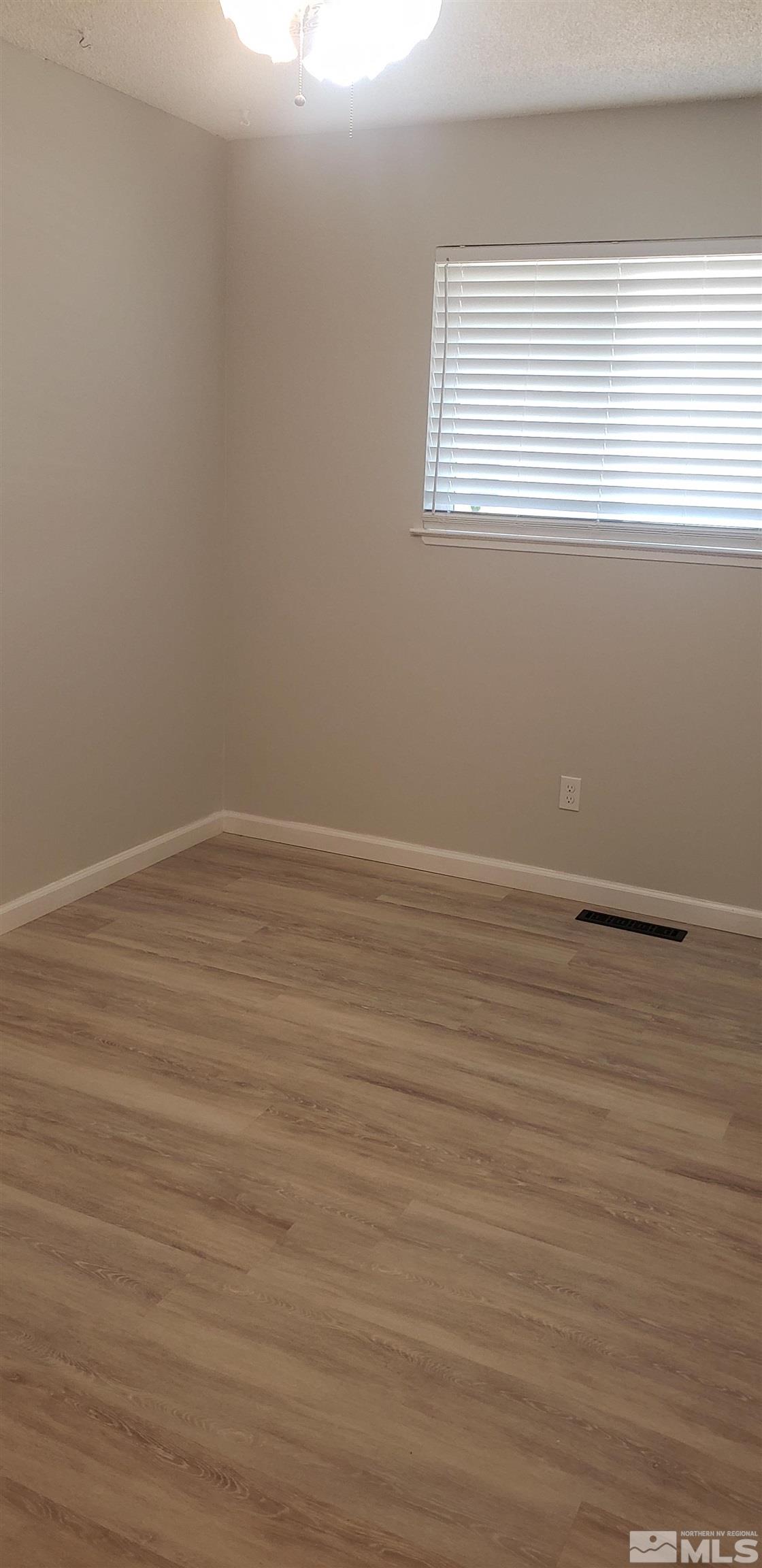 2165 Edgemar Circle Reno, NV 89512 - Photo 14 of 27 Photo 14