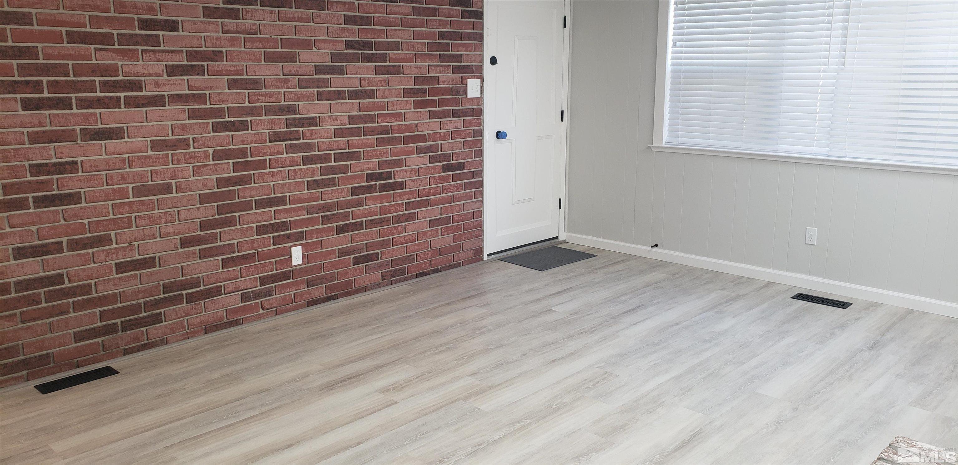 2165 Edgemar Circle Reno, NV 89512 - Photo 5 of 27 Photo 5