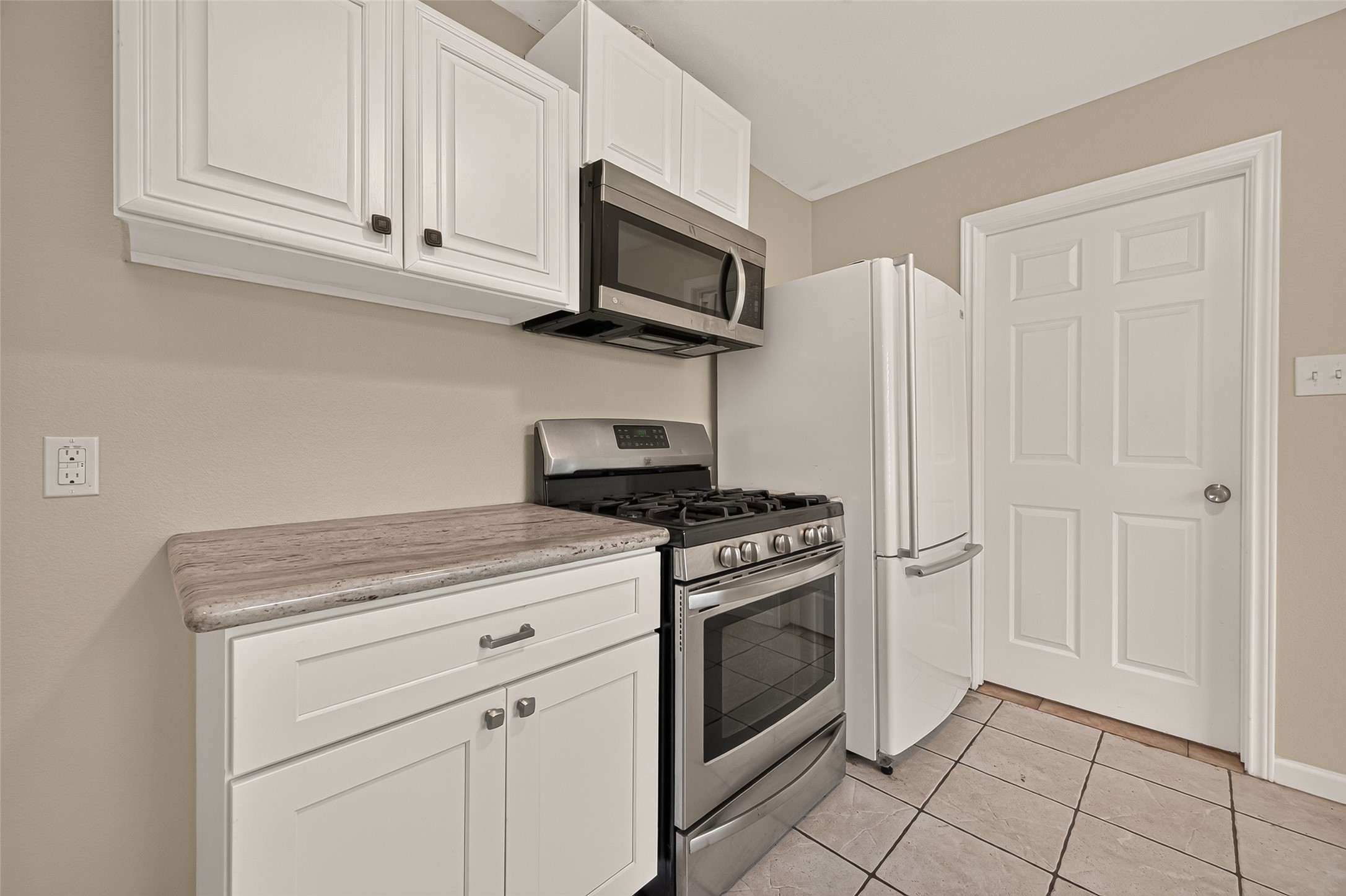 8402 Bascom Street Houston, TX 77055 - Photo 17 of 40 Gallery Image 17