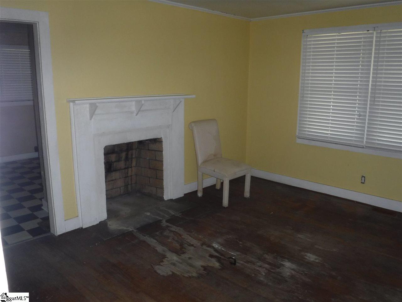 608 Pine Ridge Road Duncan, SC 29334 - Photo 4 of 9 Gallery Image 4