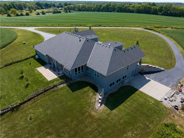 $2,975,000 | 12714 South Harris Road, Greenwood, MO 64034