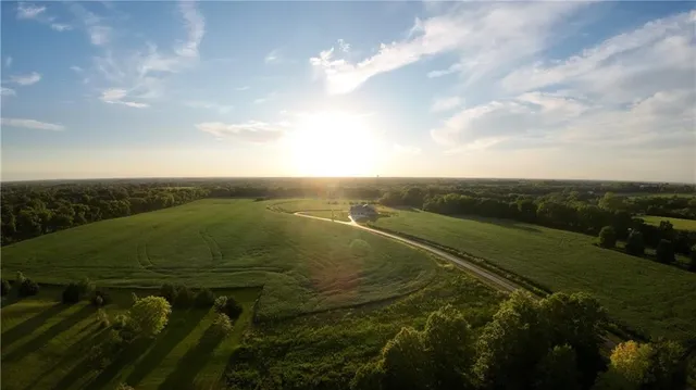 $2,975,000 | 12714 South Harris Road, Greenwood, MO 64034