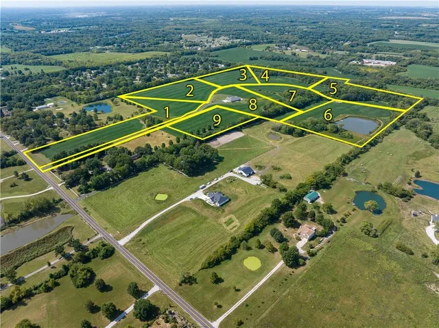 $2,975,000 | 12714 South Harris Road, Greenwood, MO 64034