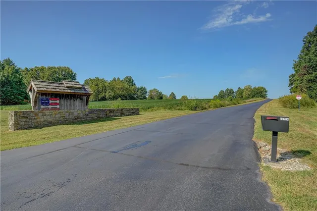 $2,975,000 | 12714 South Harris Road, Greenwood, MO 64034