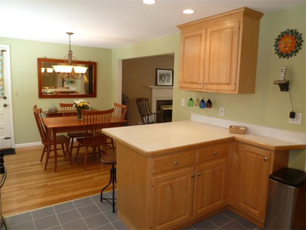 88 Hemlock Road Sudbury, MA 01776 - Photo 9 of 25 a view of a kitchen area